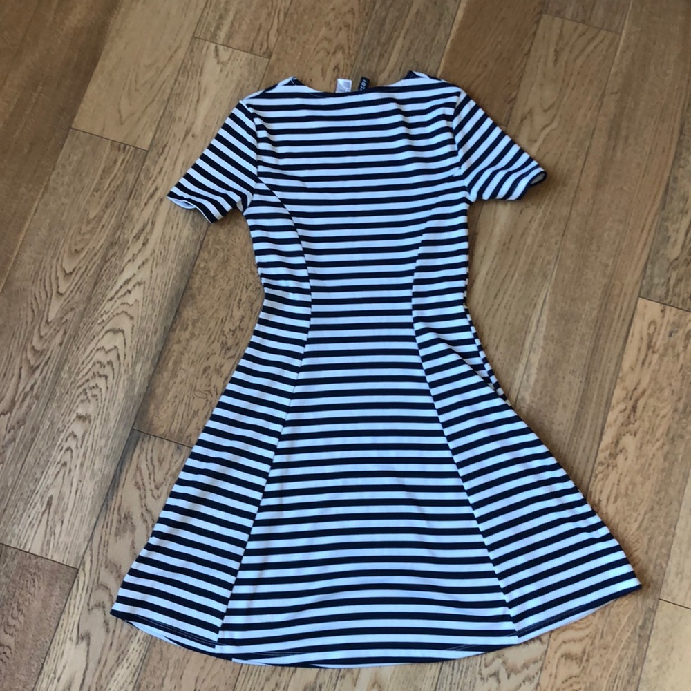 H&M Dress SOLD - Picture 3 of 3
